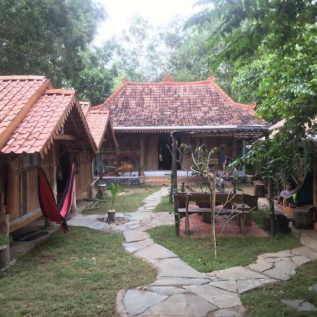 Apartmán Vh Surf Camp Pacitan Exteriér fotografie