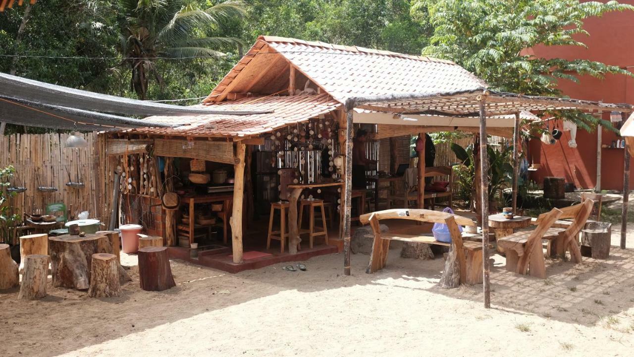 Apartmán Vh Surf Camp Pacitan Exteriér fotografie