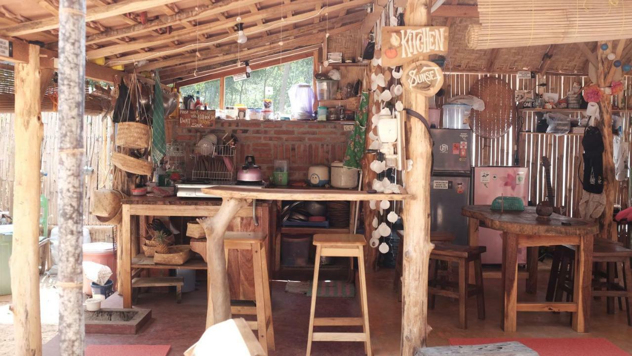 Apartmán Vh Surf Camp Pacitan Exteriér fotografie