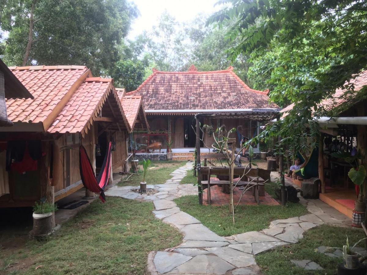 Apartmán Vh Surf Camp Pacitan Exteriér fotografie